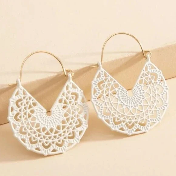 White Hoop Earrings Floral White Basket Hoops Cut out Dangle Earrings Scroll NWT - Picture 7 of 13